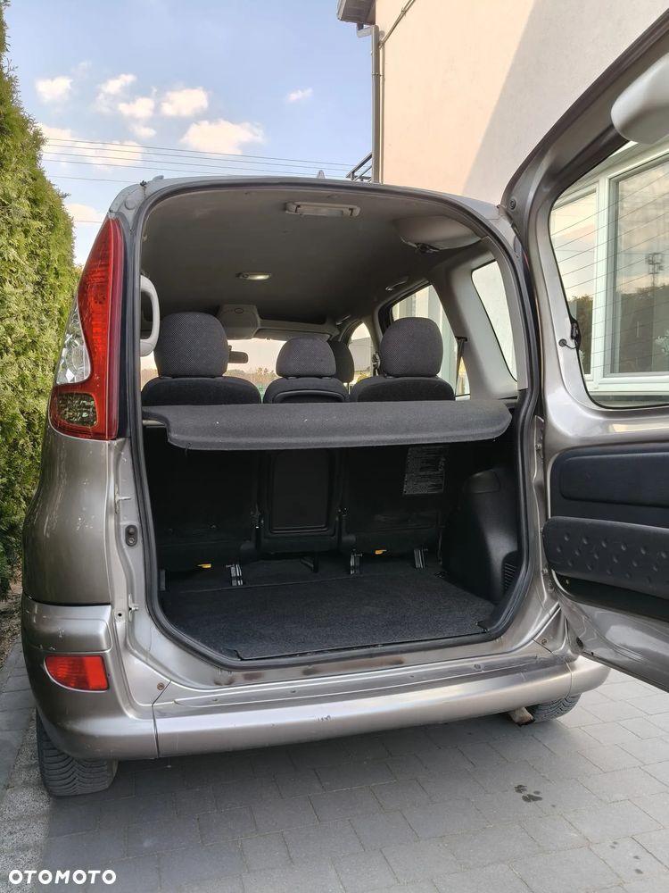 Toyota Yaris Verso 1.3 - 5