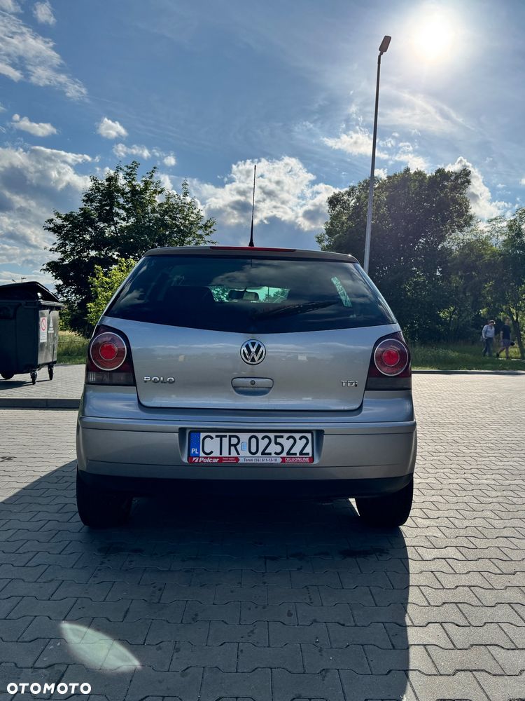 Volkswagen Polo 1.4 TDI Comfortline - 4