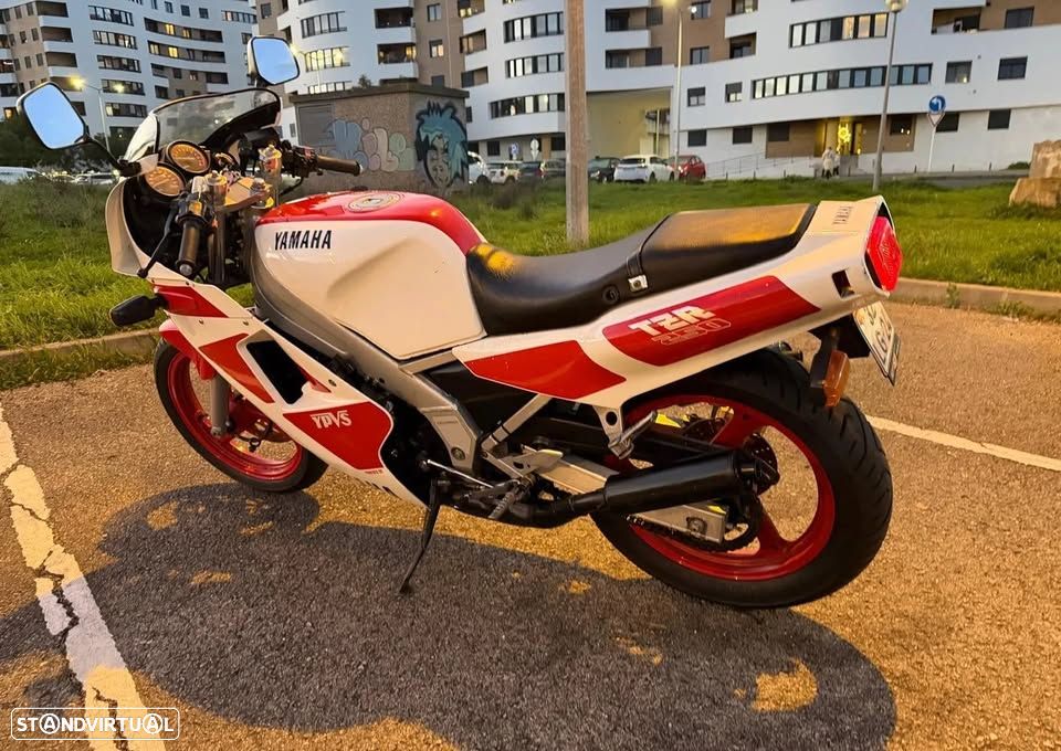Yamaha TZR 250 - 3