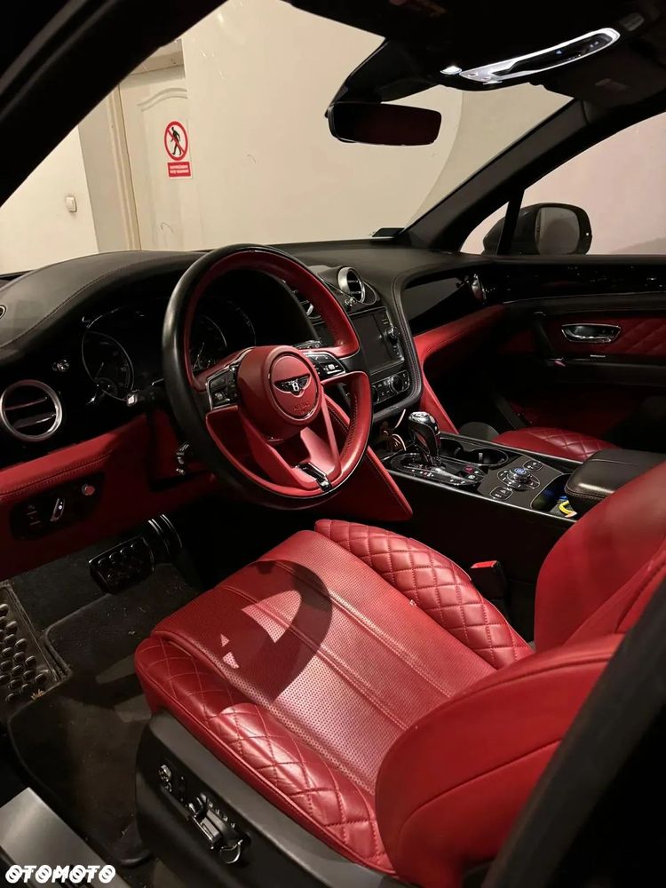 Bentley Bentayga W12 - 36
