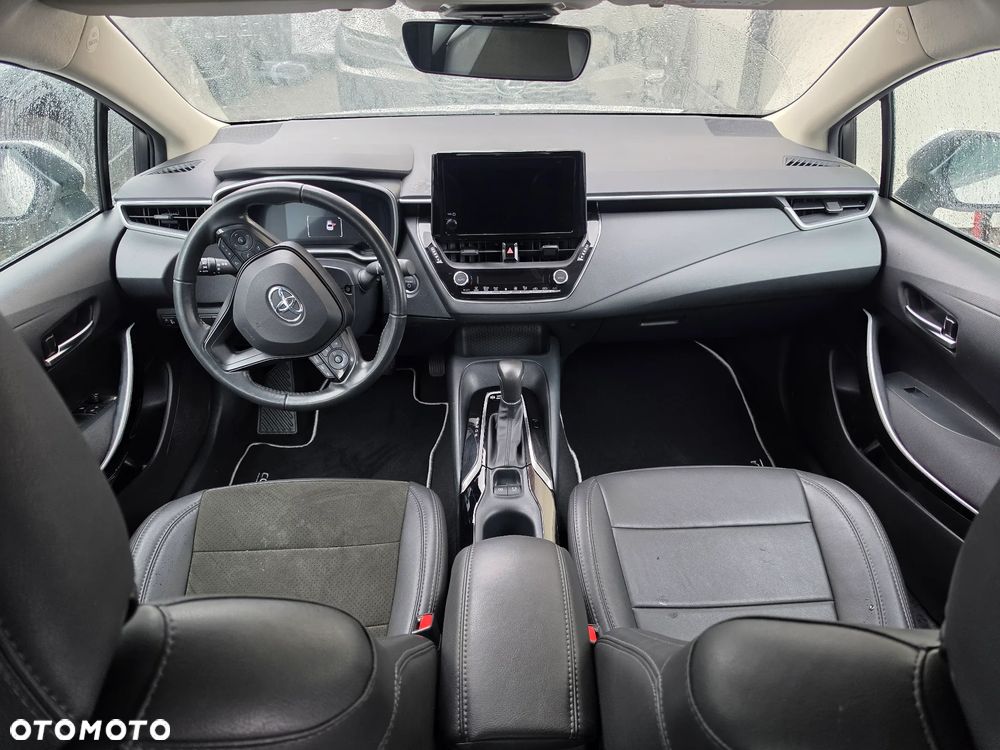 Toyota Corolla - 28