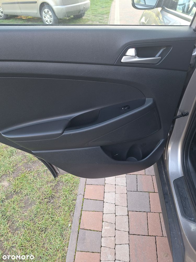 Hyundai Tucson 1.6 CRDi Style 2WD - 25