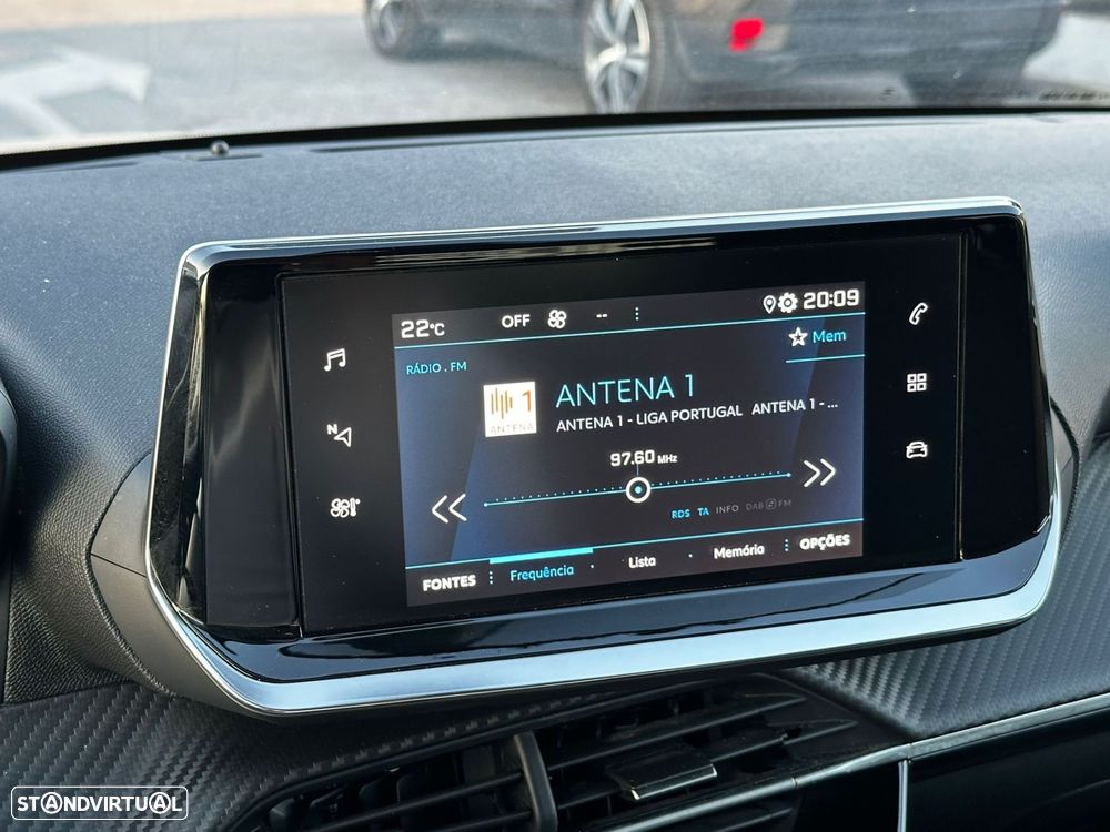 Peugeot 208 1.2 PureTech Allure EAT8 - 9