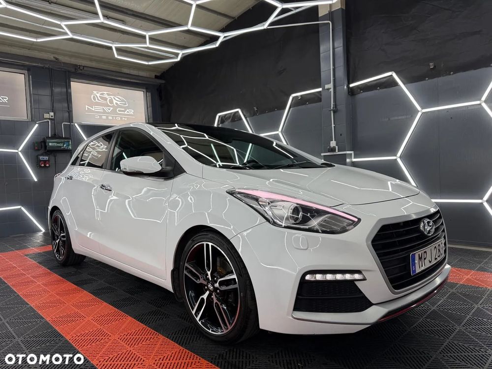 Hyundai i30 1.6 GDI Turbo Luxury - 12