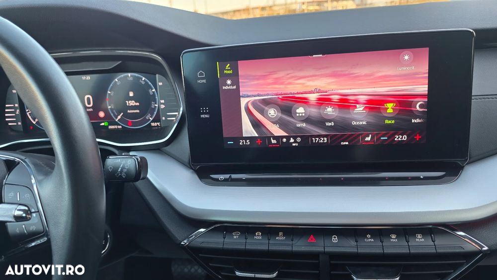 Skoda Octavia 2.0 TDI DSG Style - 33