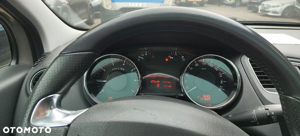 Peugeot 5008 155 THP Allure - 12