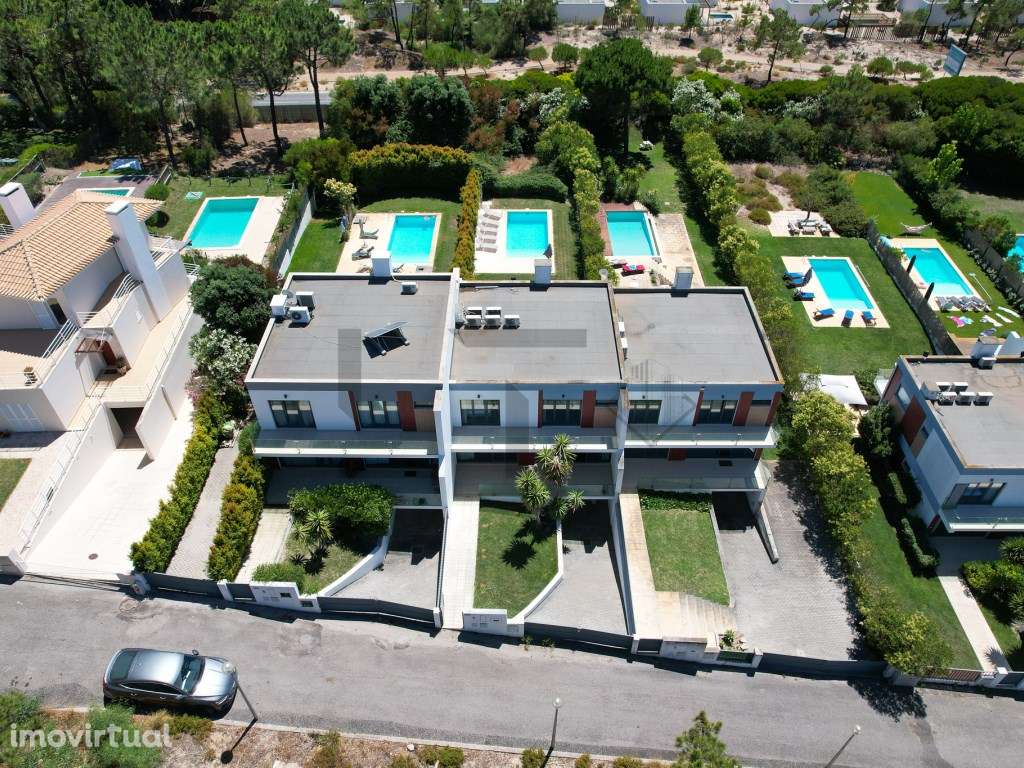 Moradia V4 com Piscina para Venda em Soltroia, Troia - Grande imagem: 2/45