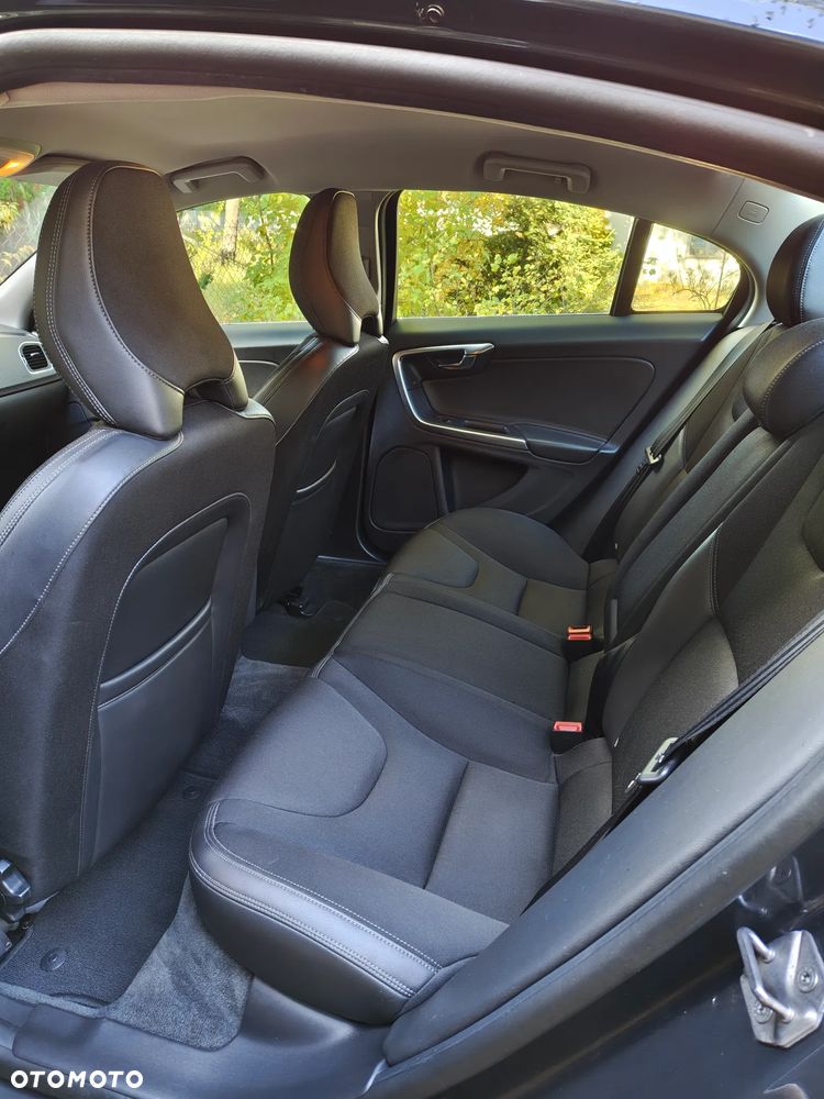 Volvo S60 T4 Drive-E Momentum - 5