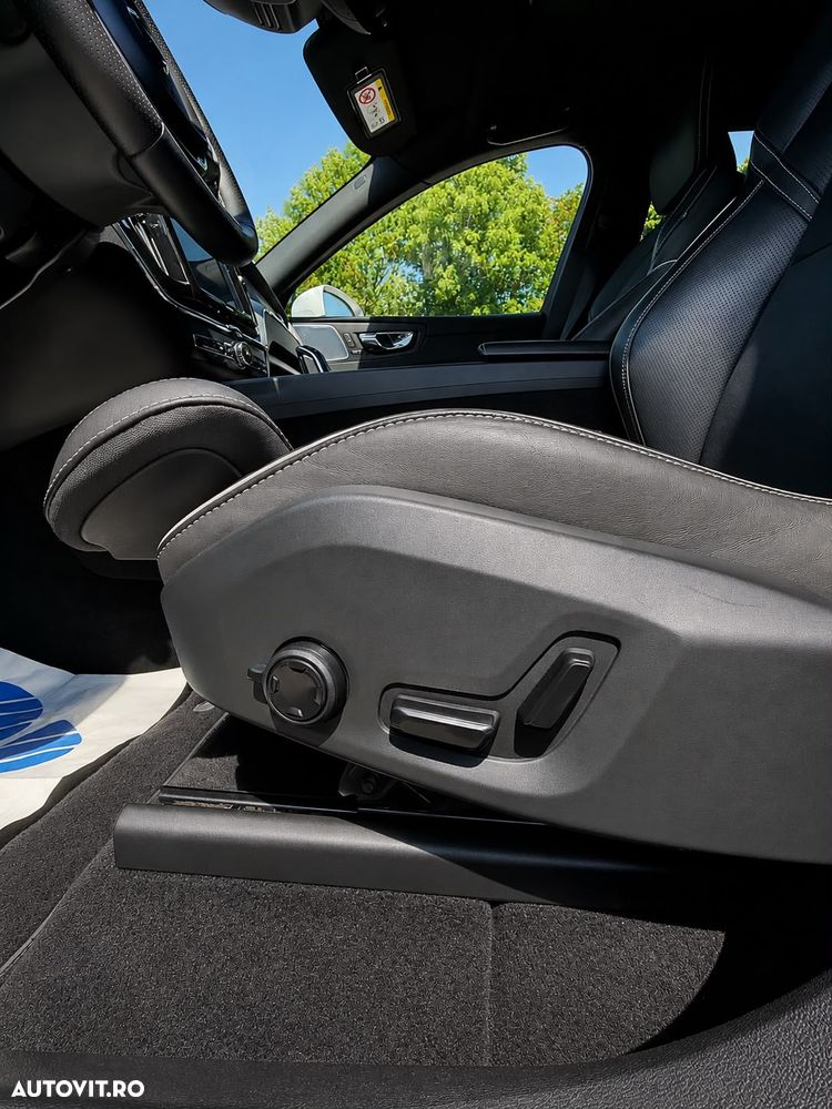Volvo XC 60 T8 Twin Engine AWD R-Design - 13
