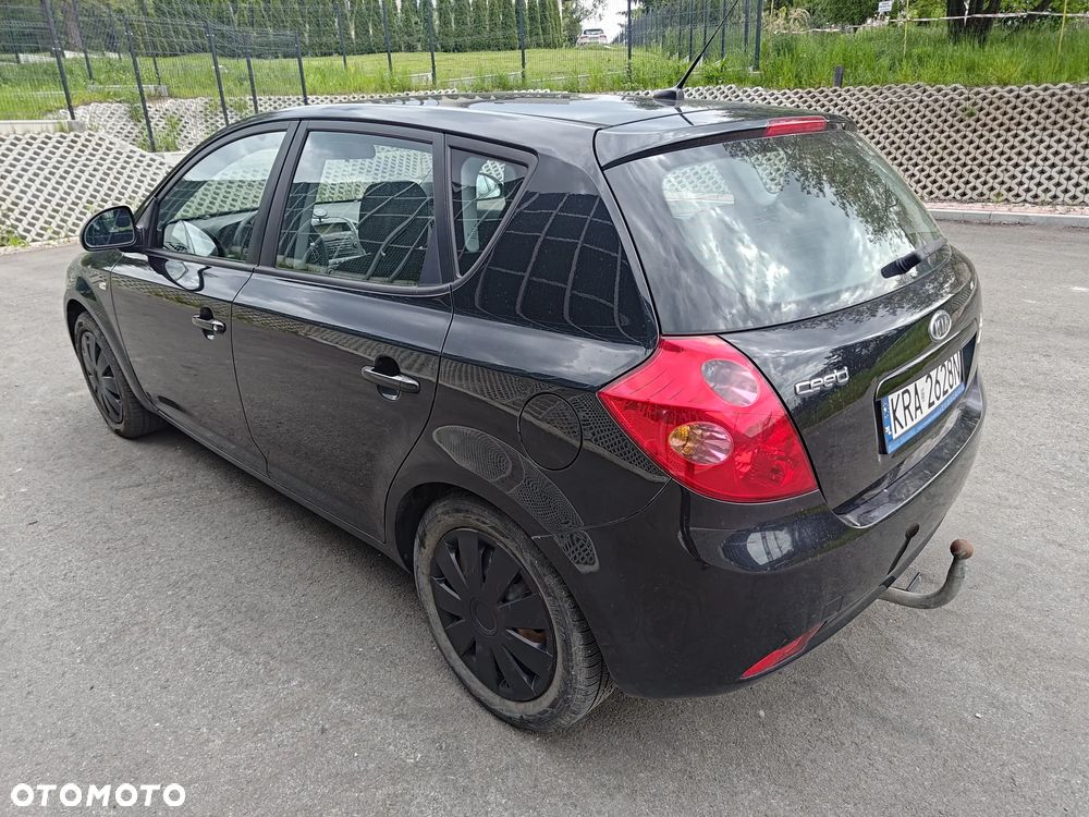 Kia Ceed 1.6 Crdi Optimum - 4