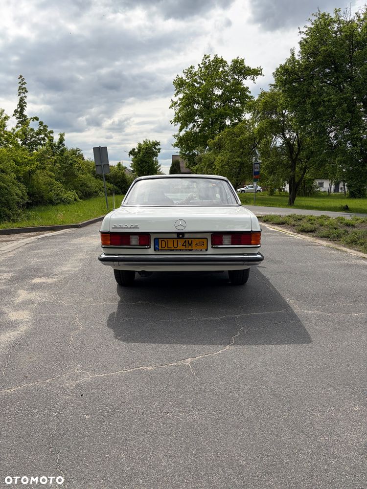 Mercedes-Benz W123 - 7
