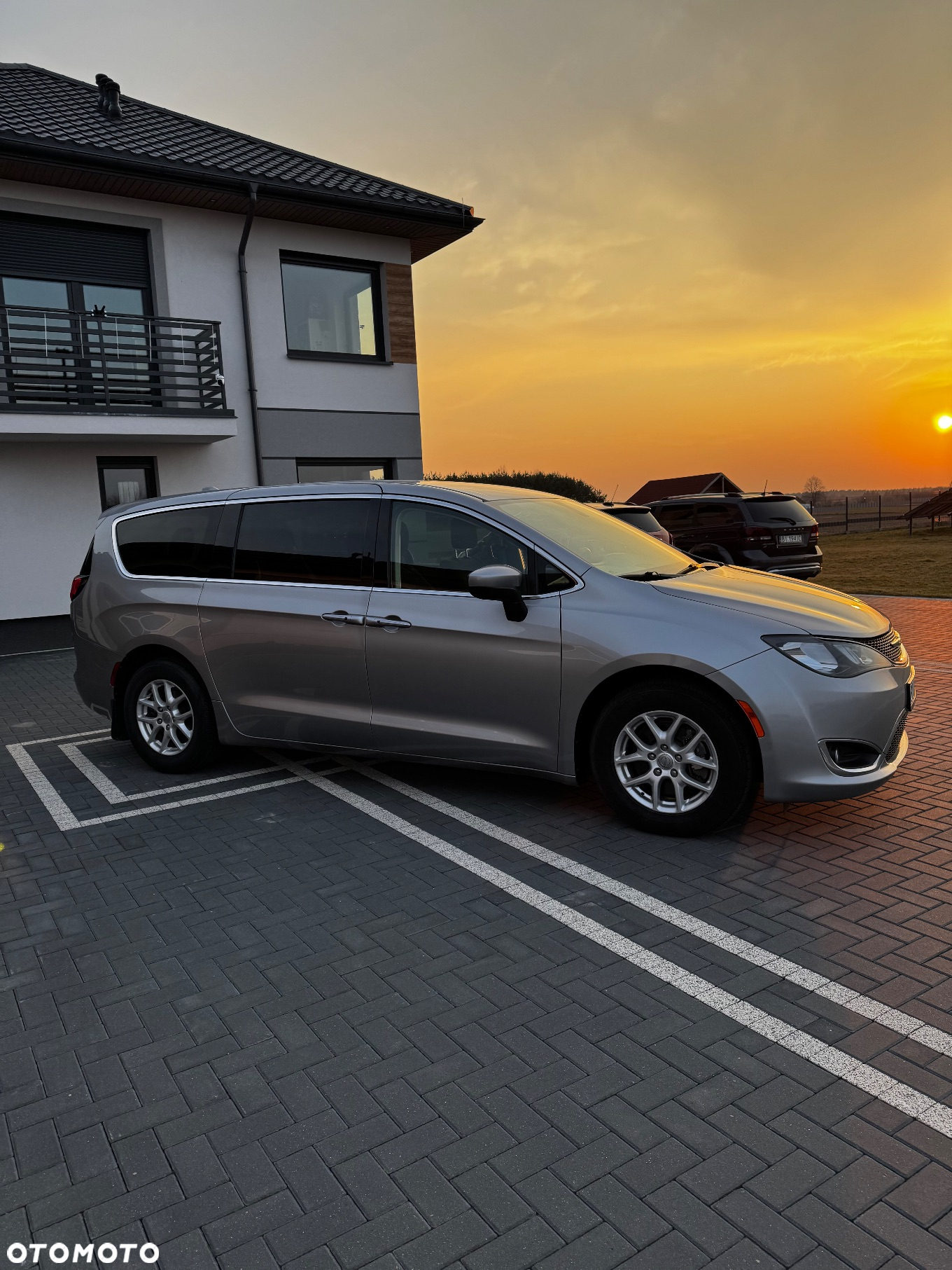 Chrysler Pacifica - 5