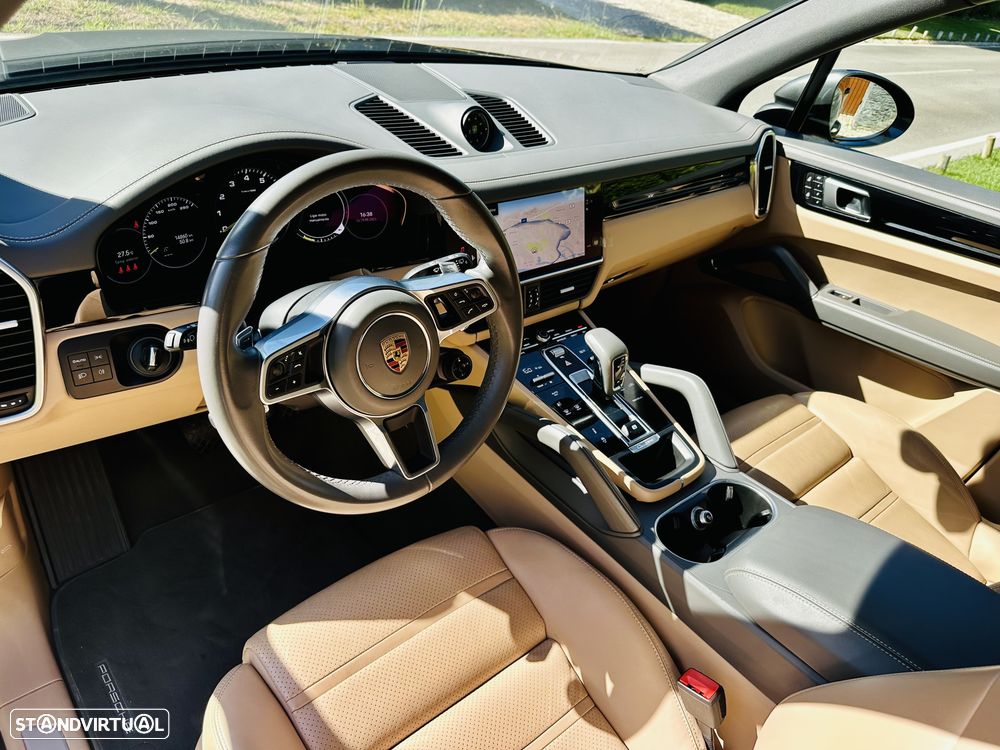 Porsche Cayenne - 30