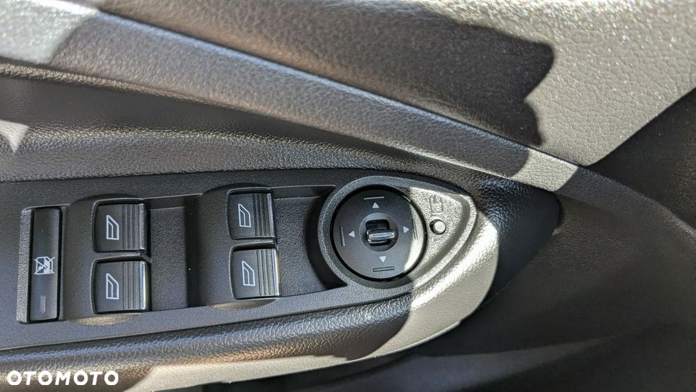 Ford Kuga - 28