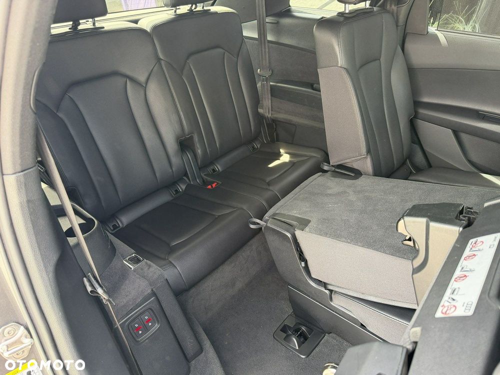 Audi Q7 - 32