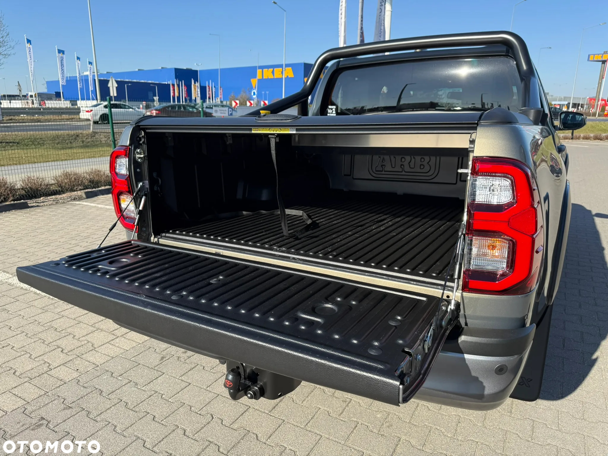 Toyota Hilux - 12