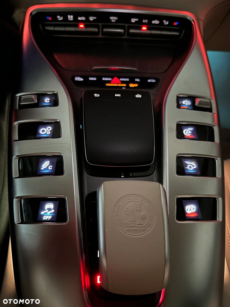 Mercedes-Benz AMG GT 63 4Matic+ Speedshift MCT 9G - 34