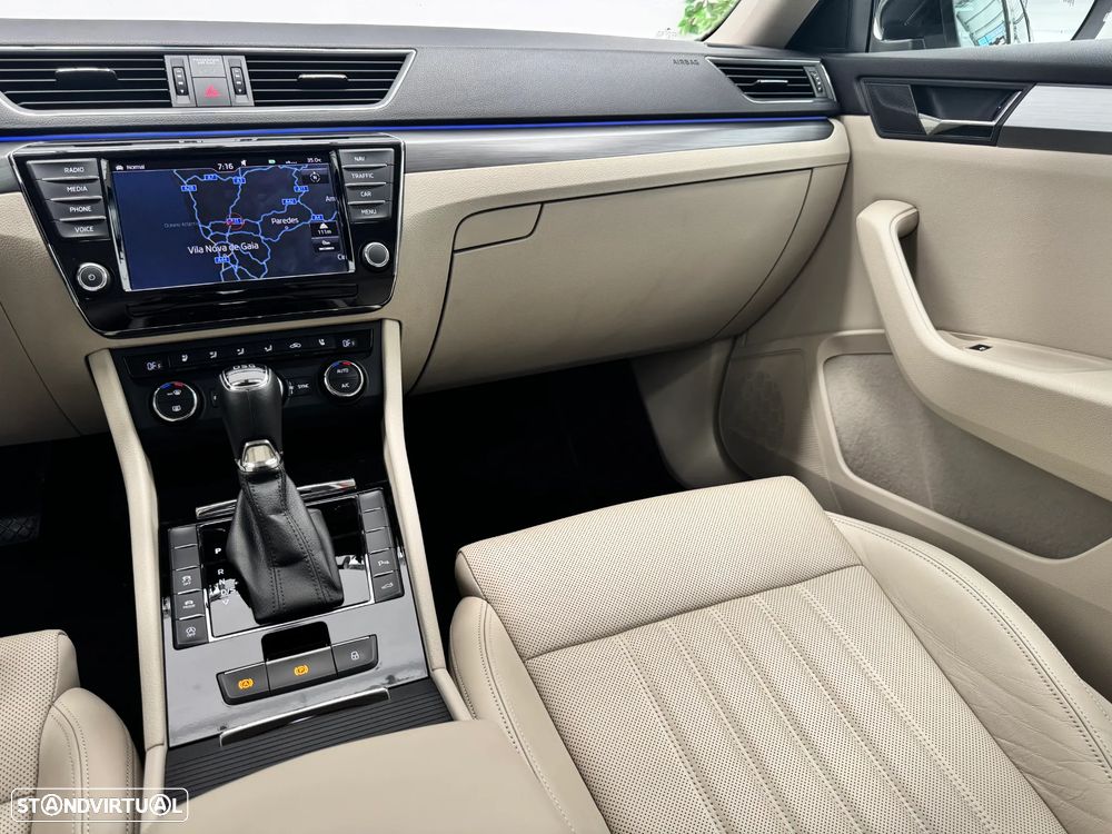 Skoda Superb 2.0 TDI Laurin&Klement DSG - 20