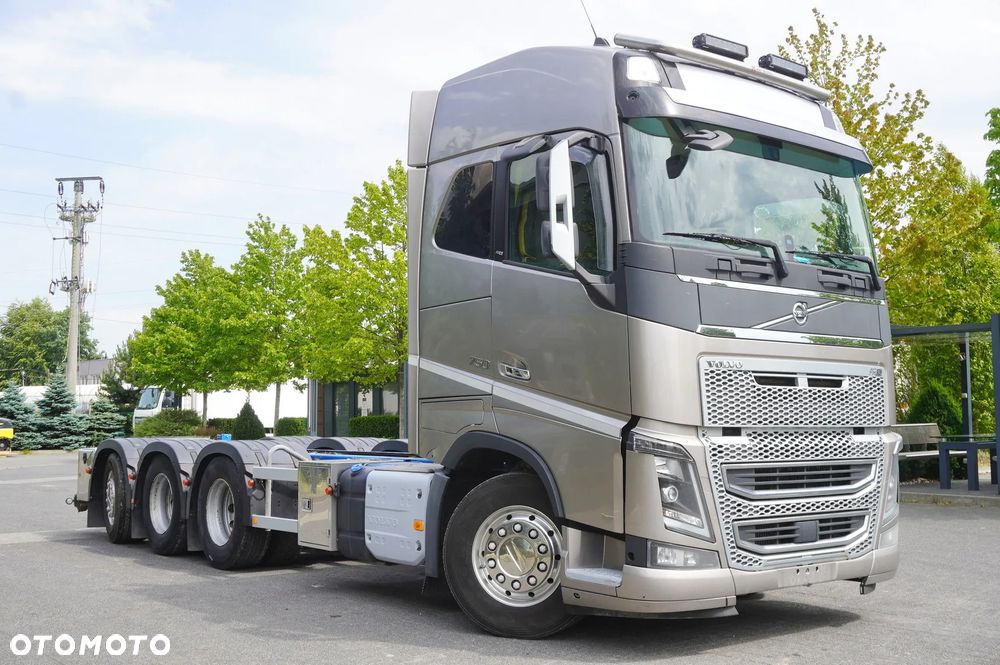 Volvo FH16 750 8x4x4 / 750 KM! / Rama do zabudowy / 4. oś skrętna i podnoszona - 7
