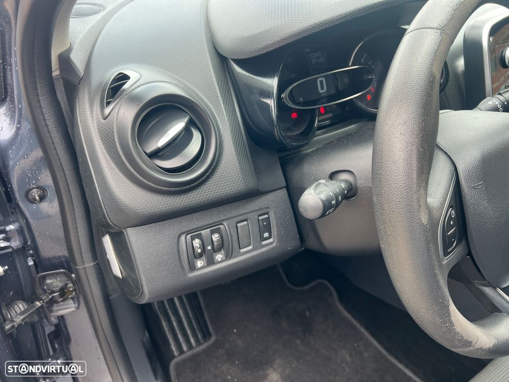 Renault Clio 1.5 dCi Zen - 27
