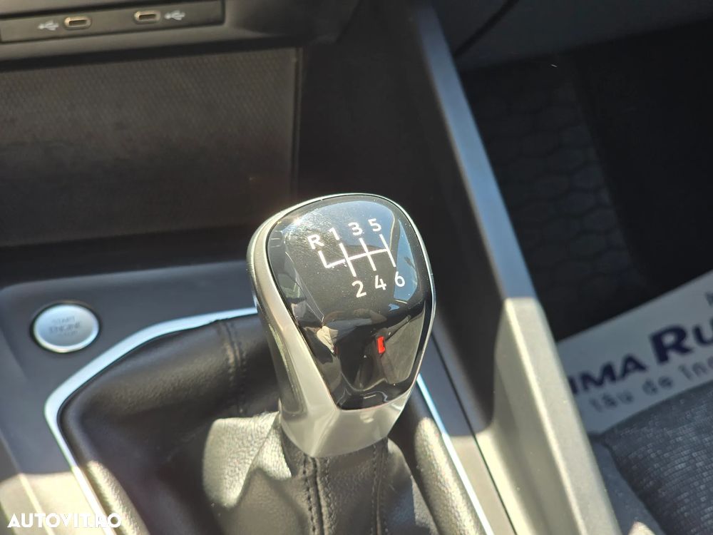 Volkswagen Golf 1.0 TSI Life - 34