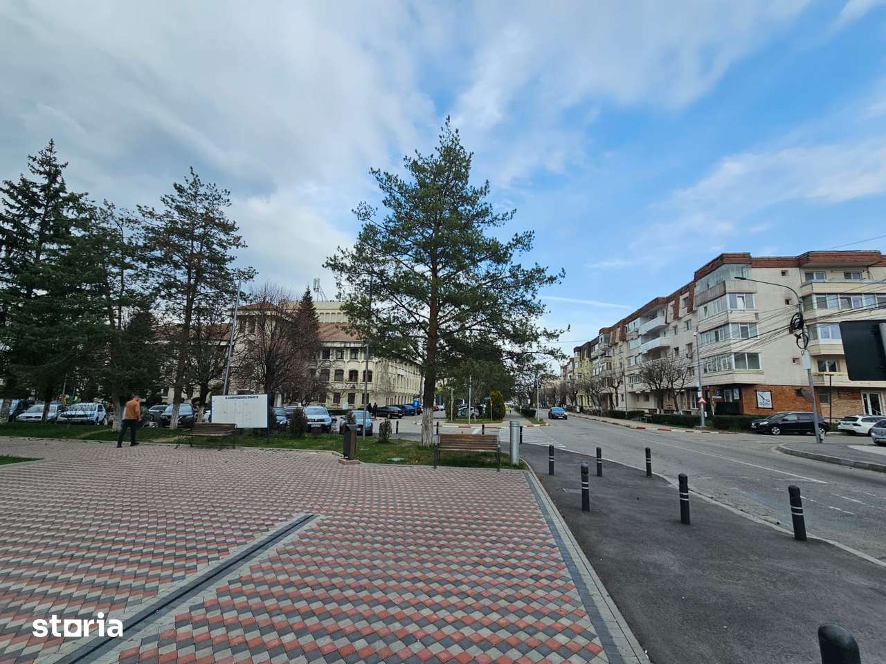 MIOVENI Central Apartament 4 camere cf 1 dec 86mp Rate Proprietar — fotografia 1