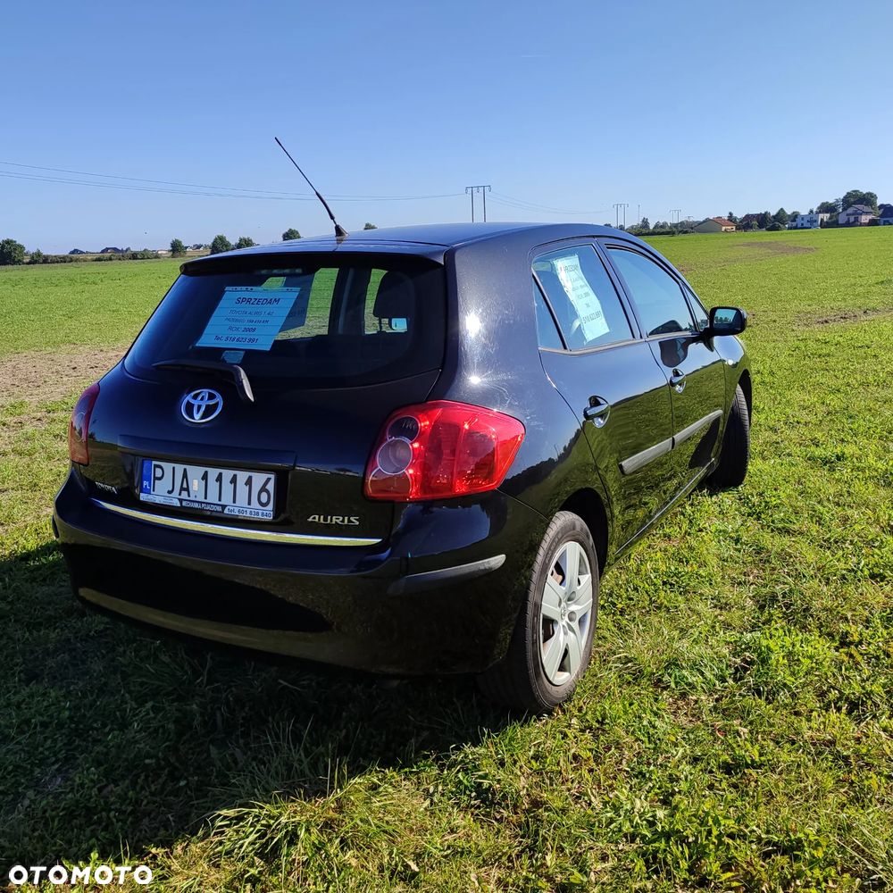 Toyota Auris 1.4 D-4D - 3