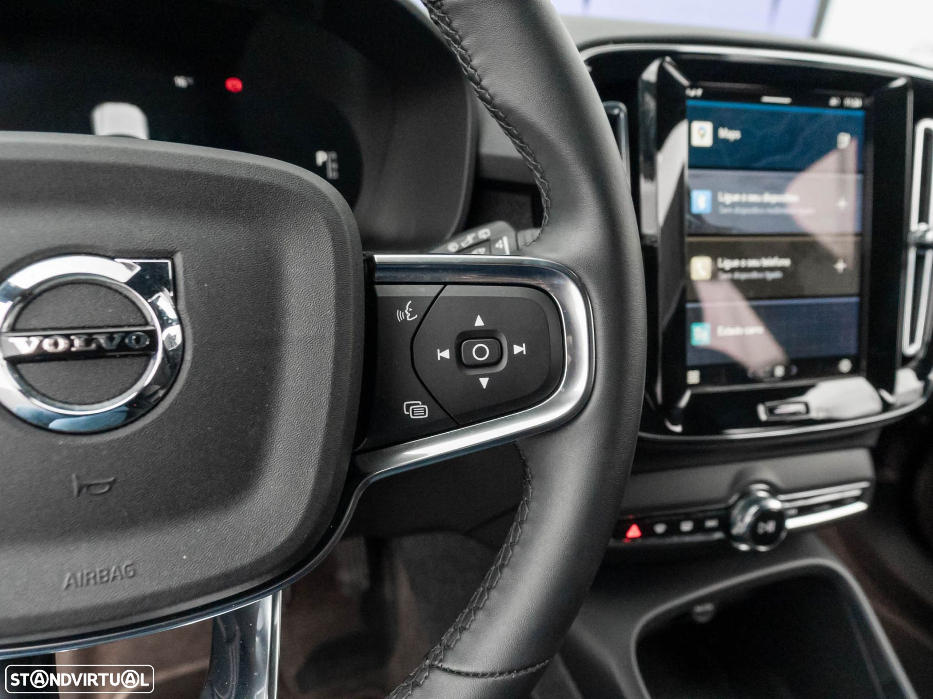 Volvo XC 40 Recharge Core - 24