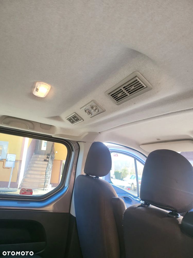 Renault Trafic Grand 1.6 dCi - 10