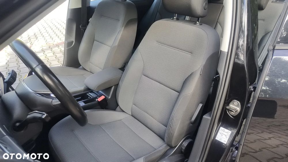 Volkswagen Golf - 12