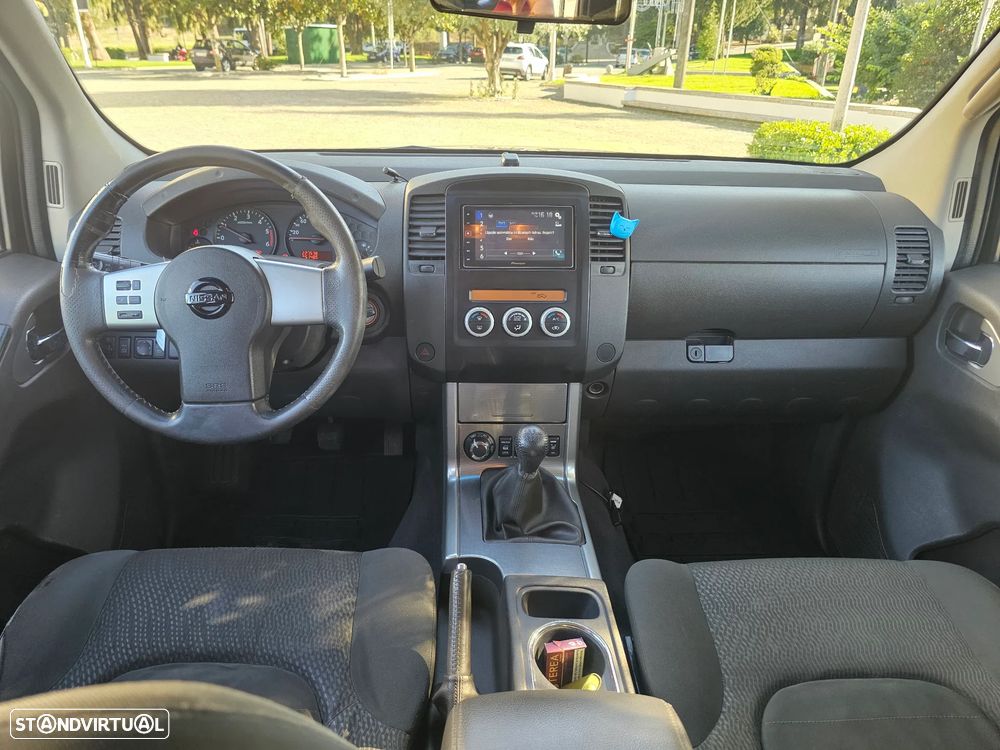 Nissan Navara 2.5 dCi CD LE Hi-Tech 4WD - 17