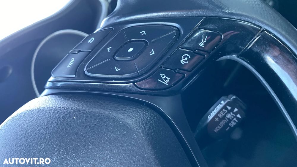 Toyota C-HR 1.8 HSD 4x2 CVT C-enter - 11