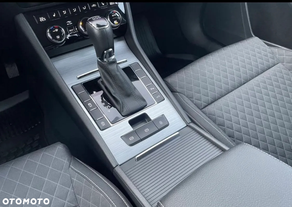 Skoda Superb 2.0 TSI Ambition DSG - 26