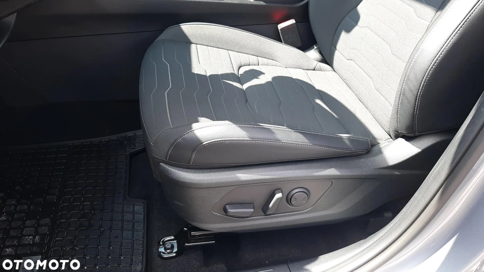 Kia Sportage 1.6 T-GDI Business Line 2WD DCT - 12