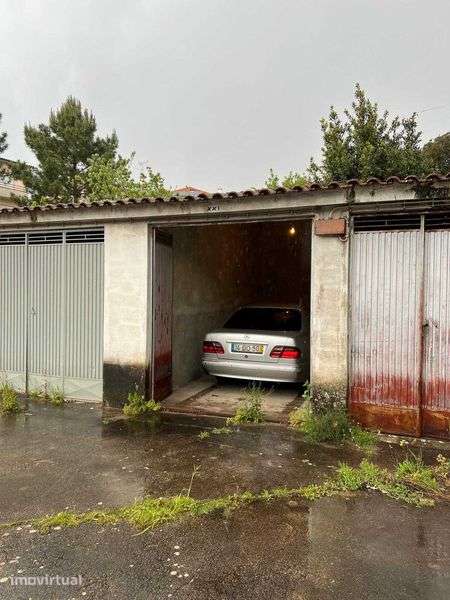 Garagem coberta em recinto fechado vende-se - Grande imagem: 2/10