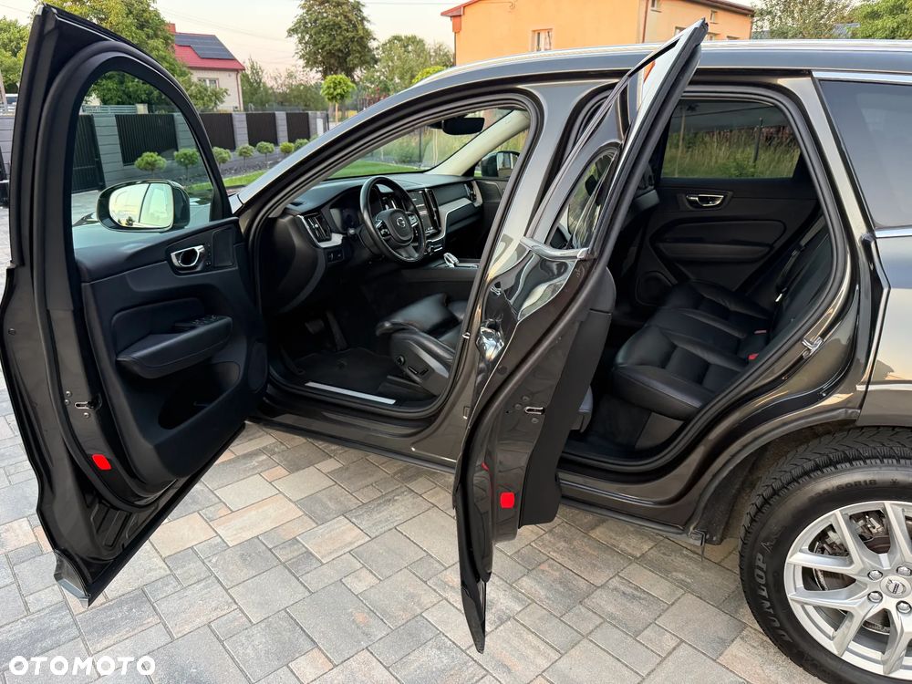 Volvo XC 60 B5 D AWD Geartronic Inscription - 39