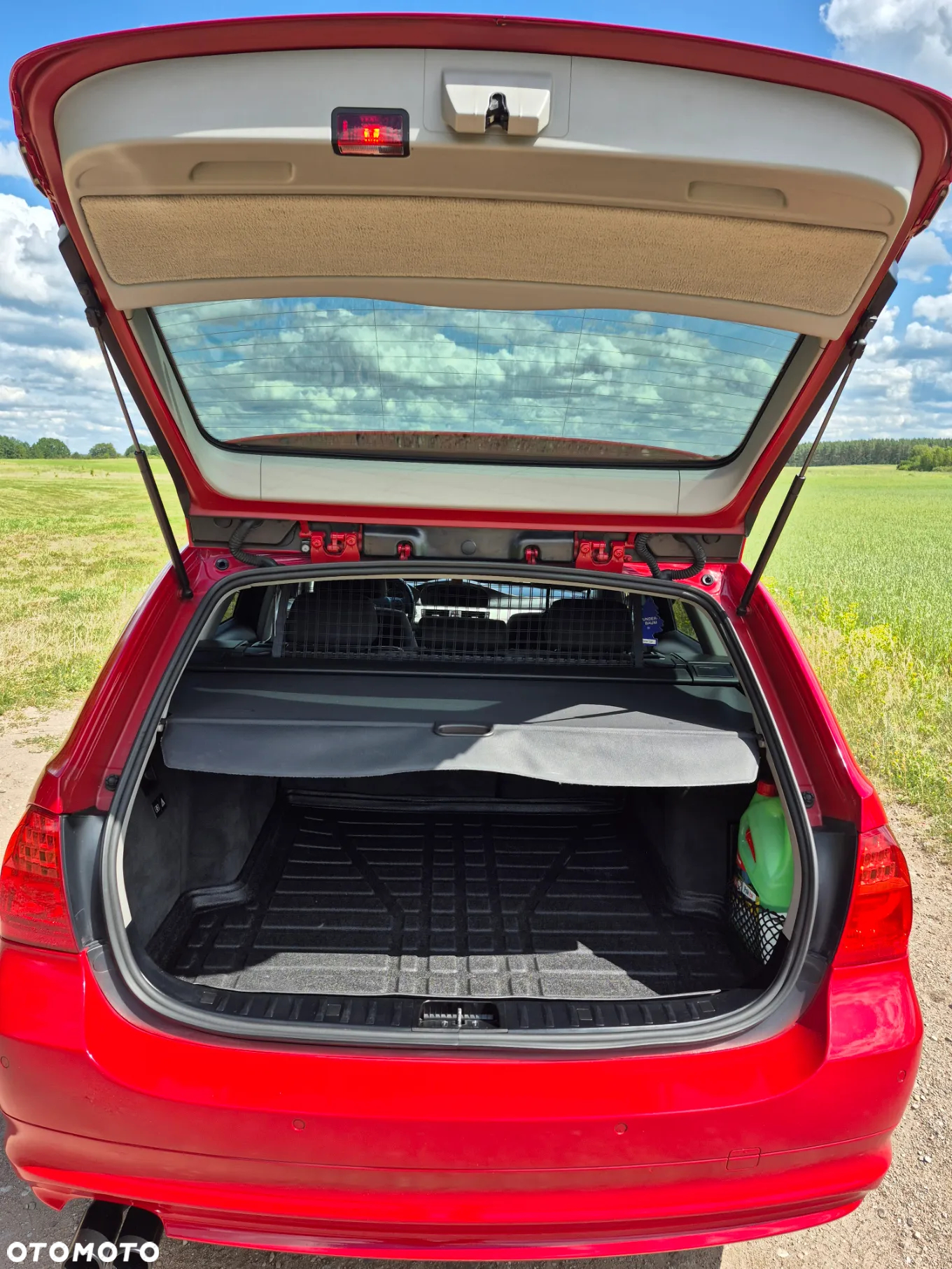 BMW Seria 3 318i Touring - 12