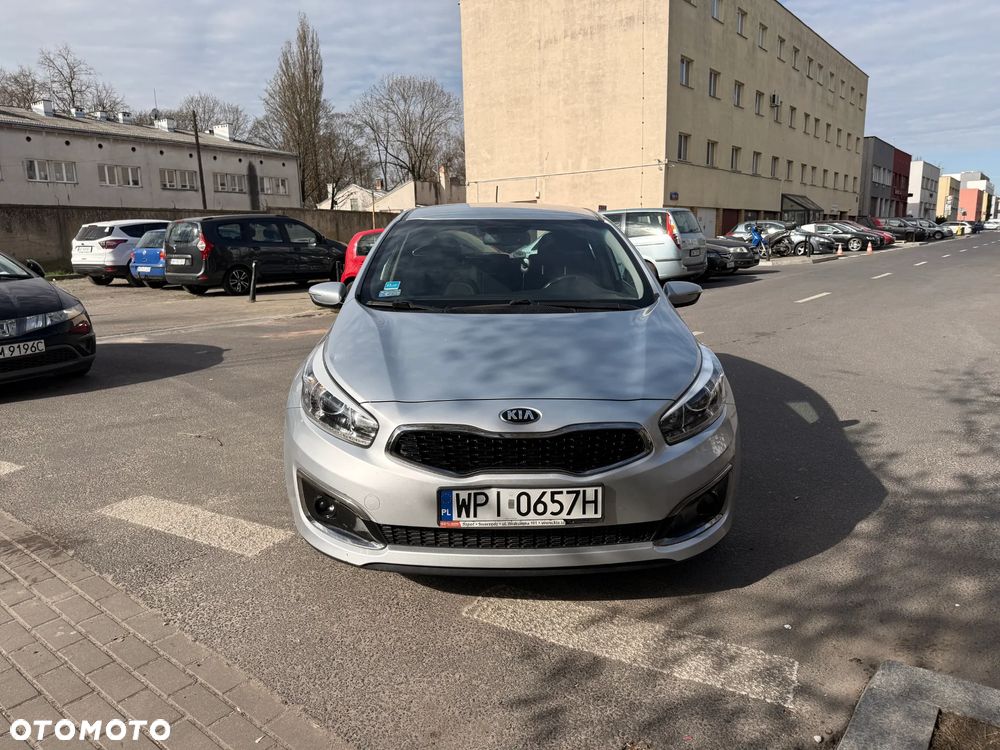 Kia Ceed - 22