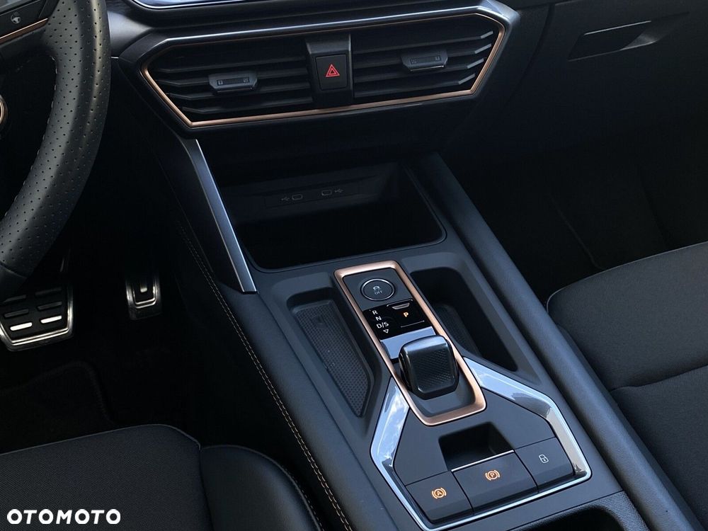 Cupra Formentor 1.5 eTSI mHEV DSG - 17