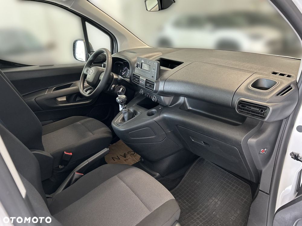 Toyota Proace City Verso 1.2 D-4T Combi - 18