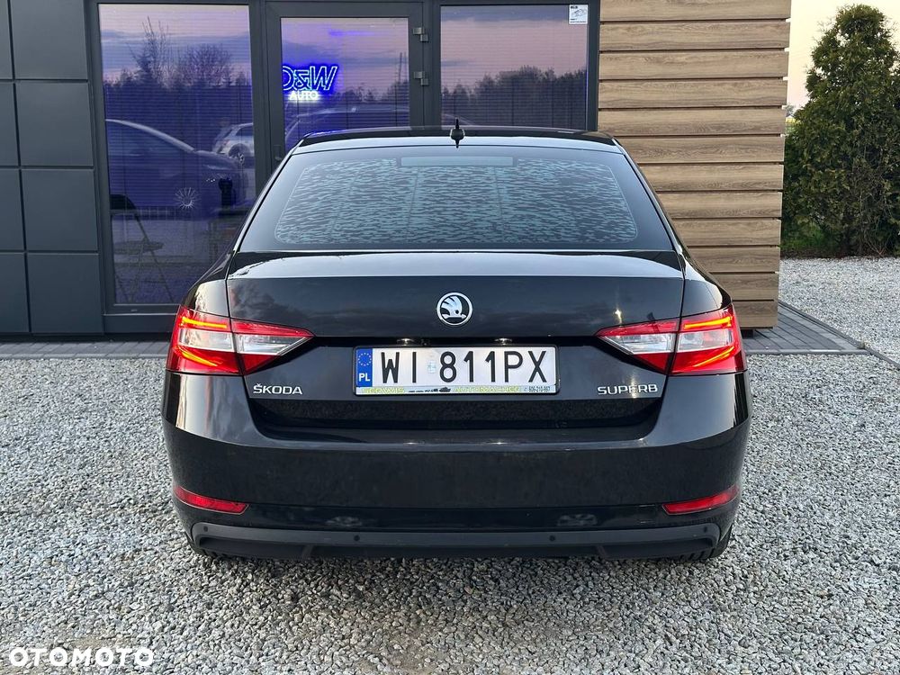 Skoda Superb 2.0 TDI Ambition DSG - 7
