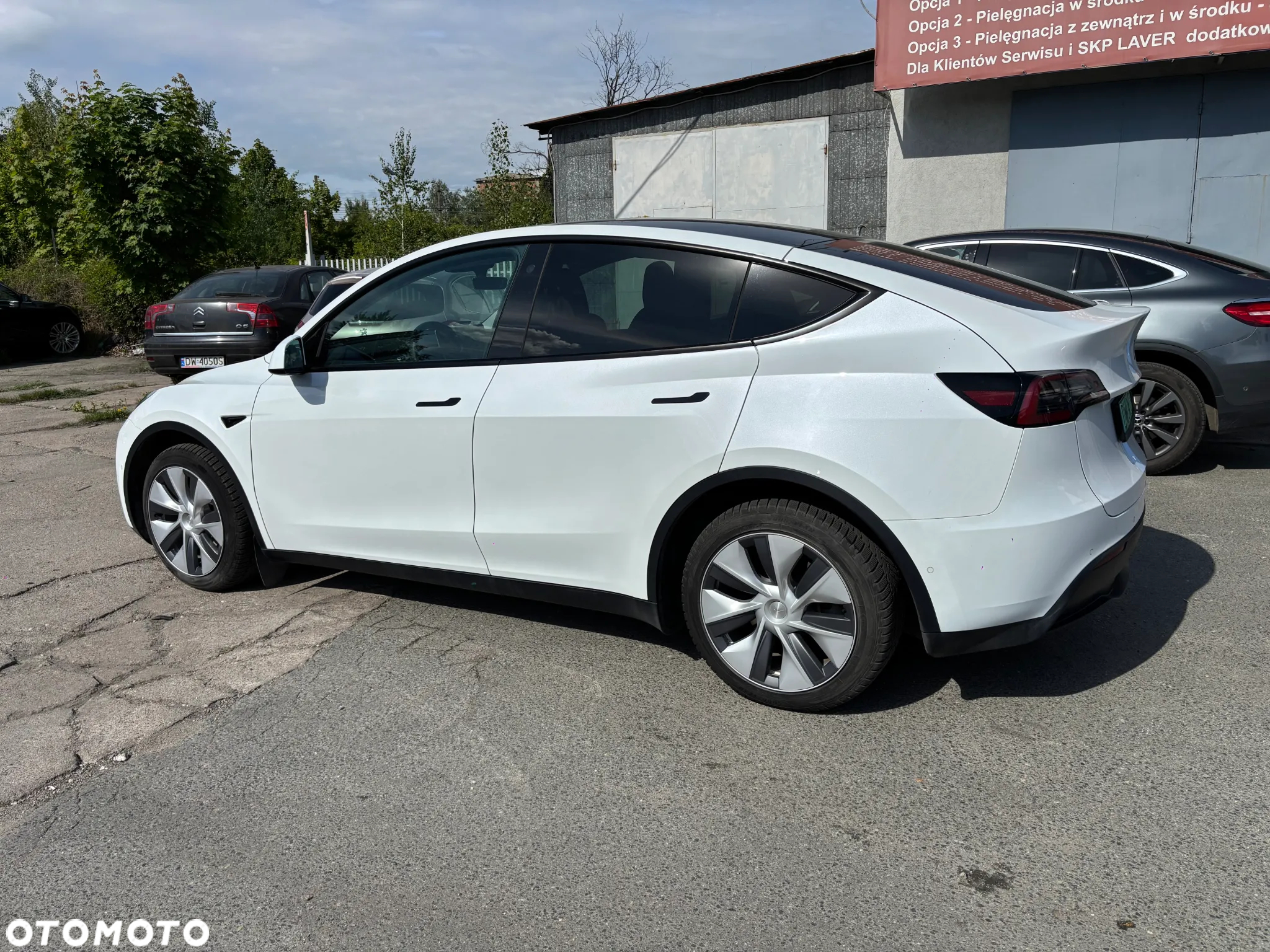 Tesla Y Long Range AWD - 7
