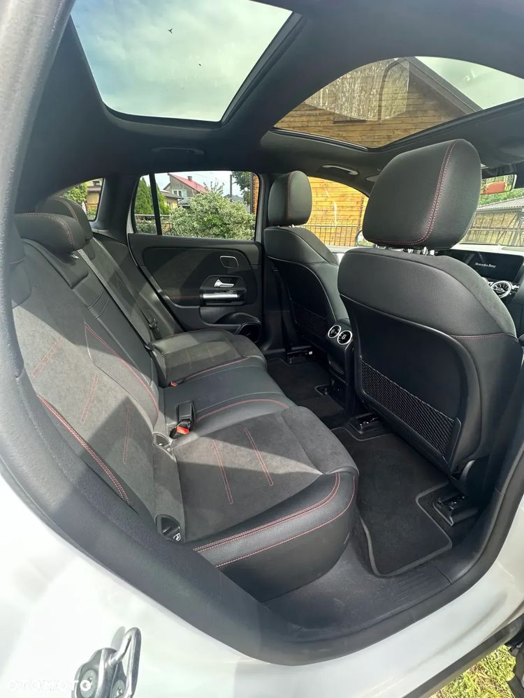 Mercedes-Benz EQA - 7