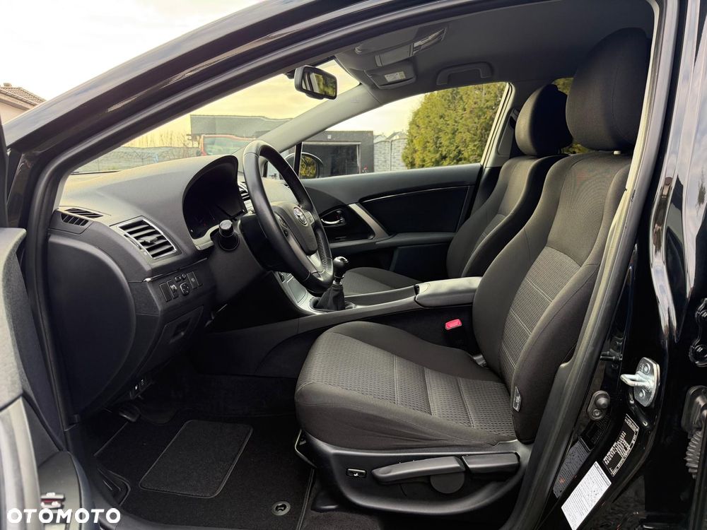 Toyota Avensis 1.8 Executive - 32