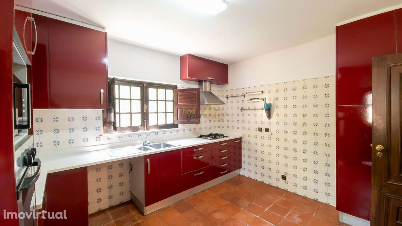 Moradia com 4 quartos e terreno - Grande imagem: 2/33