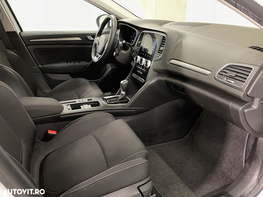 Renault Megane E-TECH 160 BUSINESS EDITION - 10