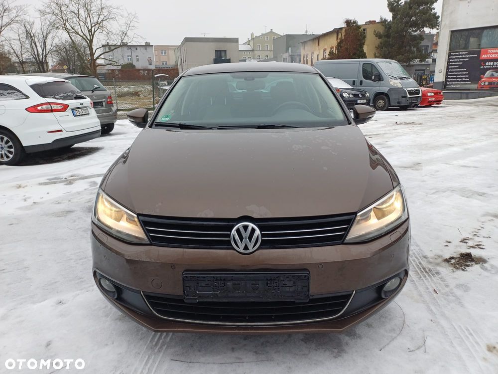 Volkswagen Jetta - 3