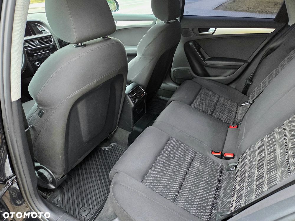 Audi A4 Avant 2.0 TDI DPF Ambiente - 20