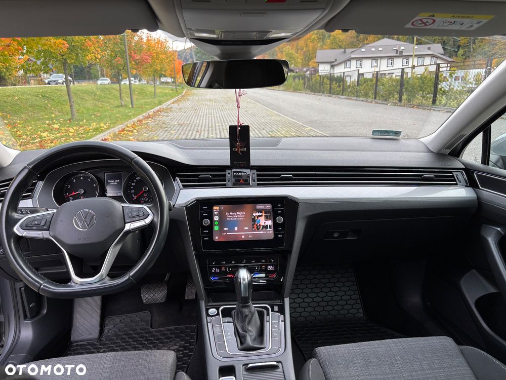 Volkswagen Passat - 11