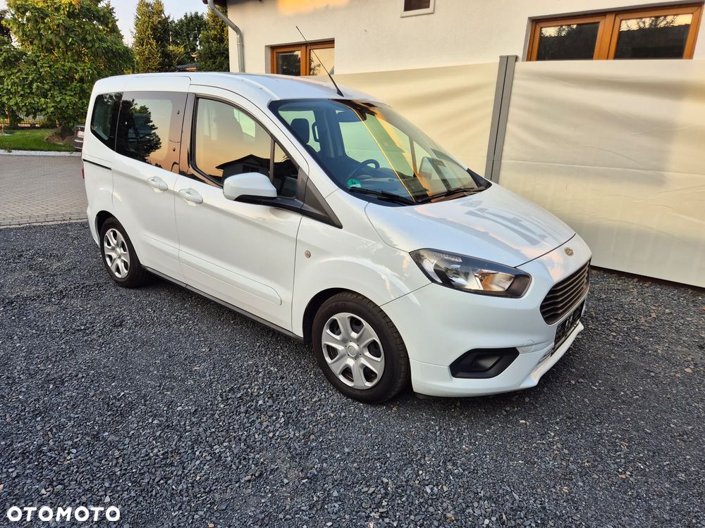 Ford Tourneo Courier 1.5 TDCi Trend - 4